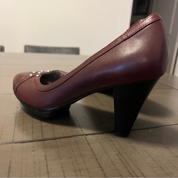 Blondo Canada leather burgundy Aquaprotect Leather Pumps  Womens Size US 8.5 - Picture 13 of 13